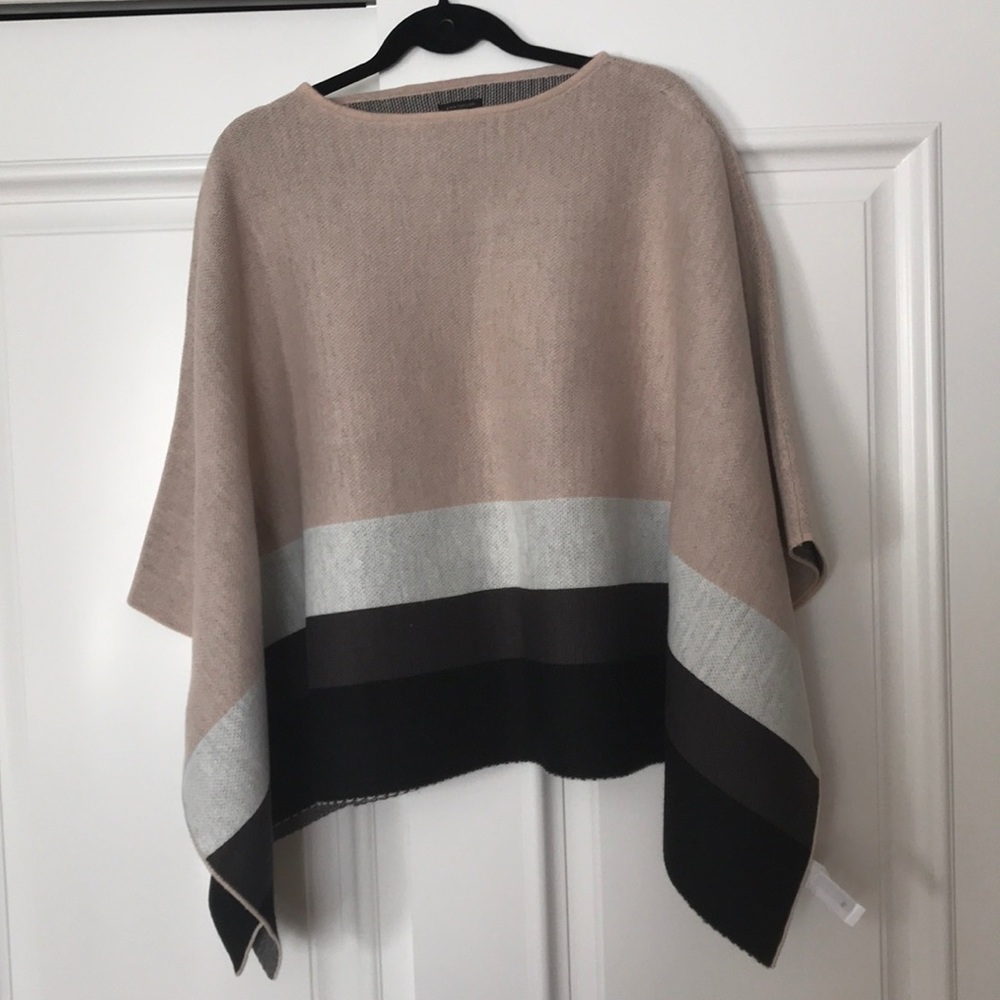 Ann Taylor Poncho / Cape